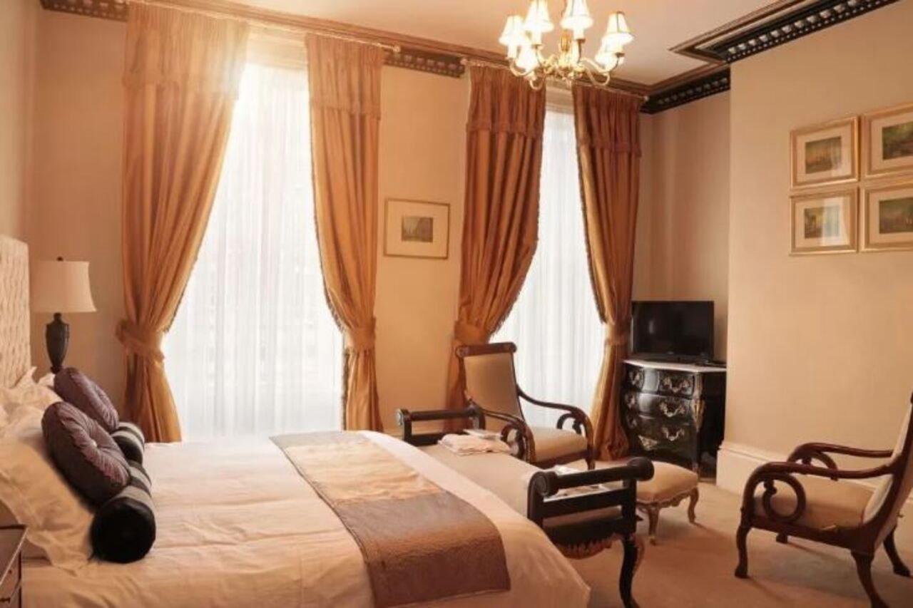 The Georgian Town House